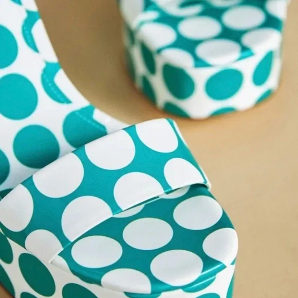 Anthropologie Larroude Dolly Platform Sandal Green White Patent Polka Dot - Picture 9 of 10